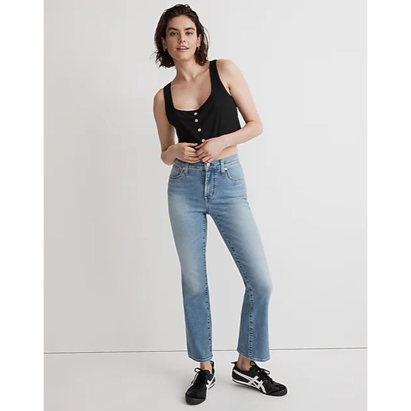 Madewell Denim - Madewell Kick Out Crop Jeans in Light Carey Wash Size 27